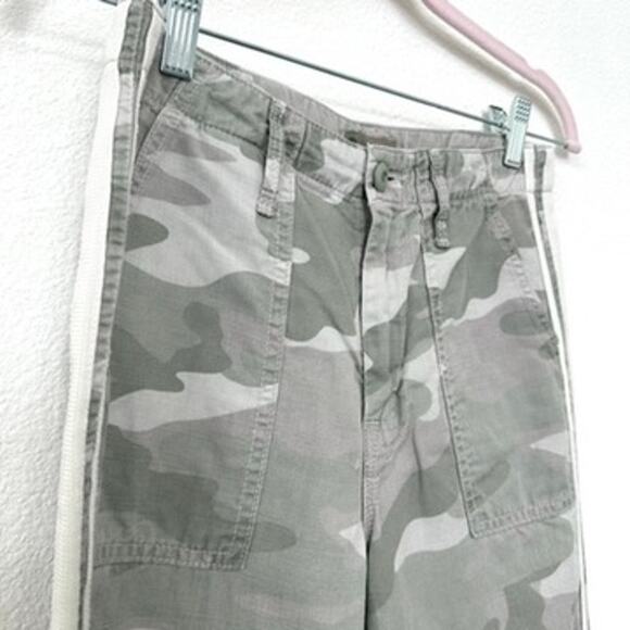 MOTHER The Shaker Chop Crop Fray Jeans Desert Print Camo, Size 25 - Picture 4 of 12